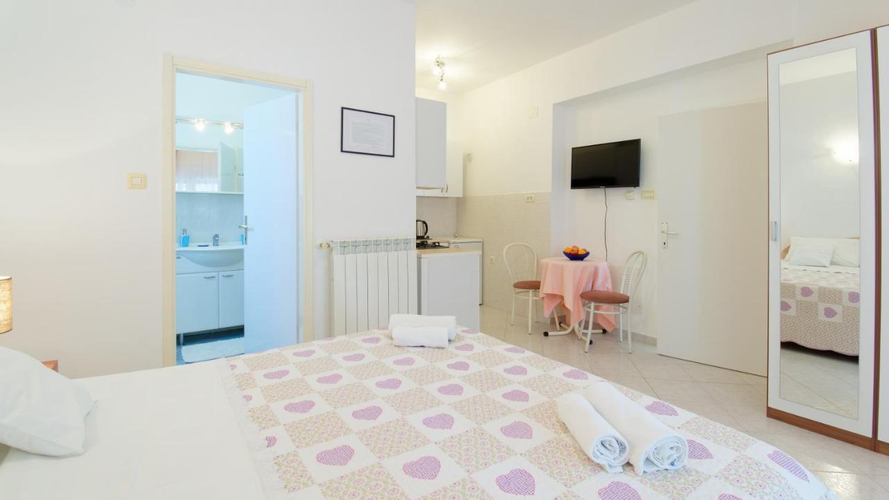 Apartments Susie By Rent Istria Umag Luaran gambar