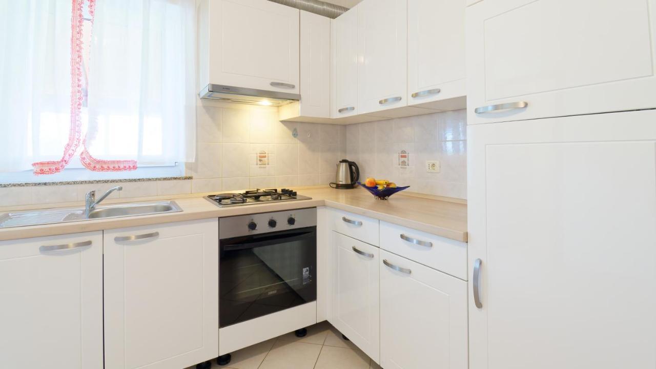 Apartments Susie By Rent Istria Umag Luaran gambar